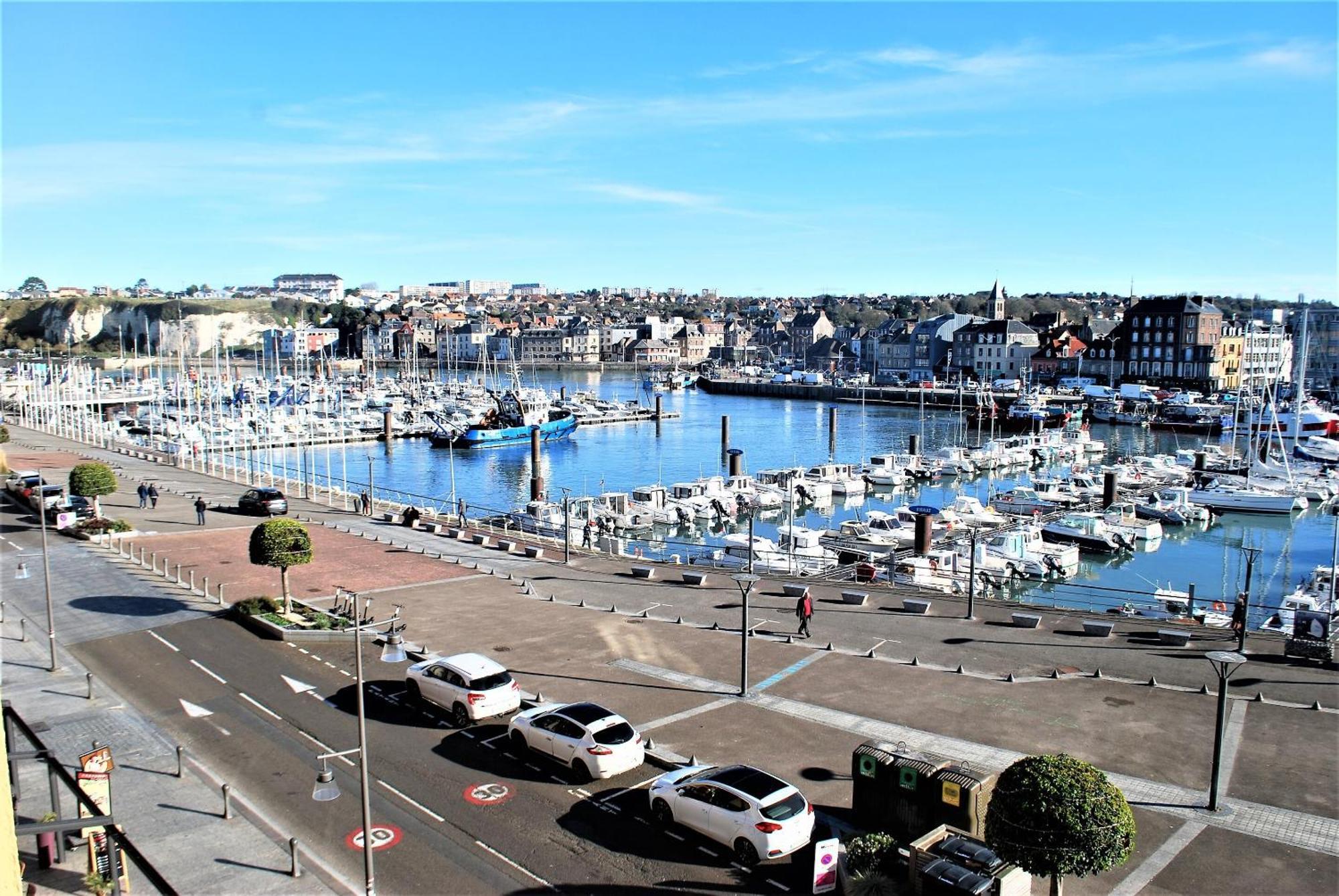 דירות דייפ Duplex Avec Vue Sur Le Port De Plaisance חדר תמונה
