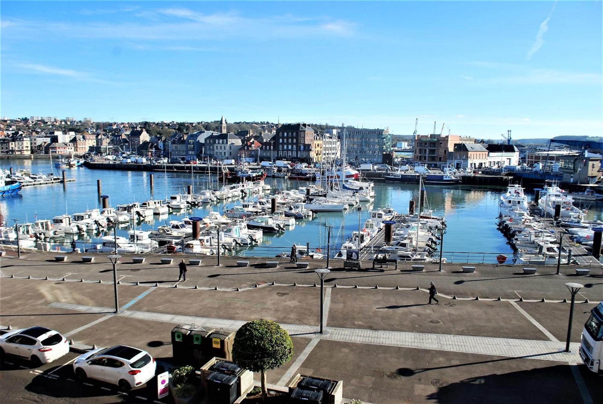 דירות דייפ Duplex Avec Vue Sur Le Port De Plaisance מראה חיצוני תמונה